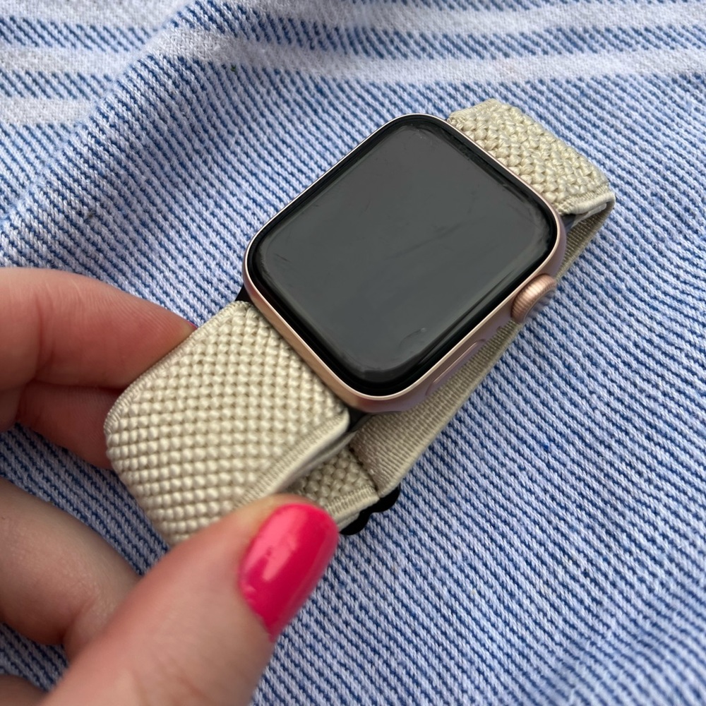 40MM Series 5 Rose Apple Watch